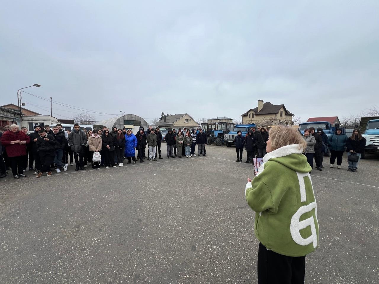 EDLUi35gKOs